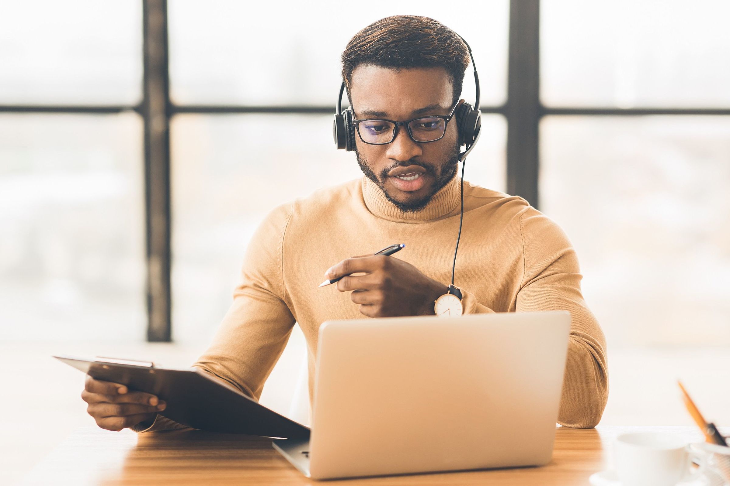 reduzir ligações telefônicas para o Help Desk de TI